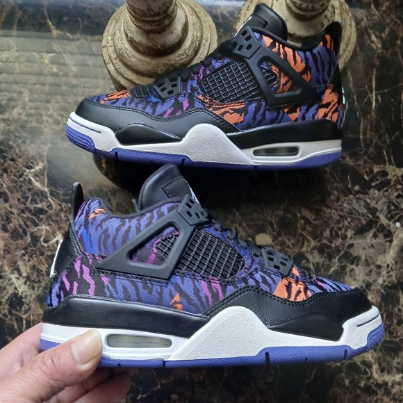 Jordan Shoes - Jordan 4 Retro 'Rush Violet 'Streetwear/Lifestyle Shoes Size 4 Youth/5.5 Women